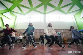 新华全媒+丨两会上这位校长火了，看看他的学校如何培养“终生运动者”图片