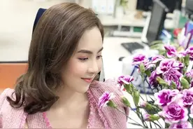 越南最美新闻主播走红，曾被嘲笑长得像恐龙，考了四次才进电视台图片