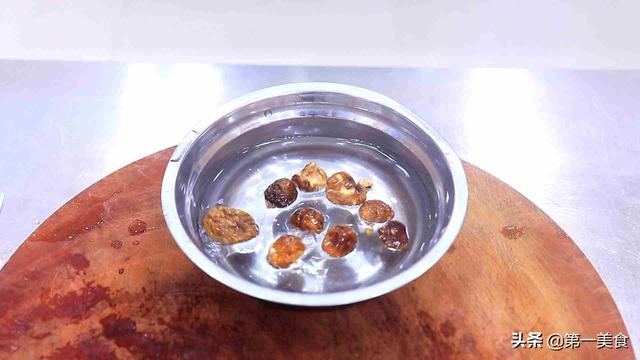 厨师长分享正宗的红烧鱼，教程详细简单实用，待客必备的家常菜