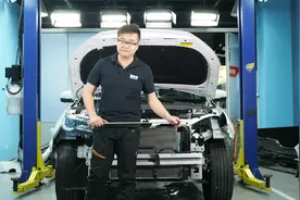 随拆解老师一起来看看捷途X70前防护结构 又涨知识了！视频封面