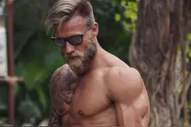 4个动作高效强化腹外斜肌，帮你快速拥有性感人鱼线图片