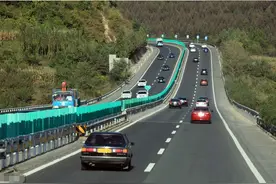 跑高速挂D档还是S档？弄不明白这点，趁早别摸方向盘图片