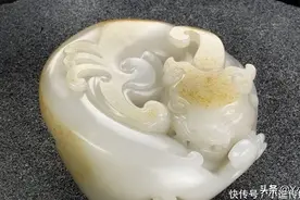 清朝匠人琢了一只玉碗，剩下的一块废料，却成了价值连城的国宝图片