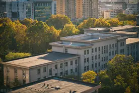 以省命名却不在省会的4所大学，每年很多学生都买错票，要注意图片