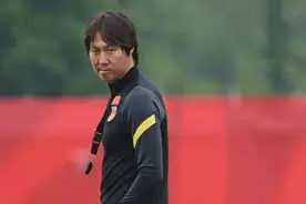 伪球迷现出原形，键盘大师闪亮登场，李铁还轮不到你们指手画脚图片