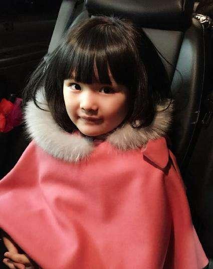 王诗龄成某国际品牌代言人!你还说李湘只会把女儿打扮富贵风吗?