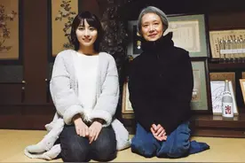 日本姑娘在重庆旅游，回国后直言：千万别让重庆司机开快一点图片