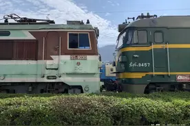 成昆铁路上的那颗道砟图片
