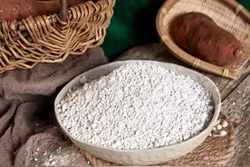 自制红薯粉条！有红薯就能做，方法超简单，做成酸辣粉筋道又好吃图片