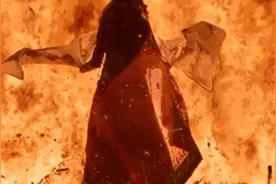 印度64个妃子一起投火？1829年12月4日印度禁止妇女自焚图片