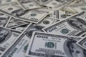 第一个从股市赚到100万的人，给了我2个买基金启发图片