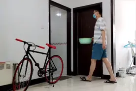 91年大龄剩男真实生活，毕业4年没混出头，称自己不适合恋爱结婚图片