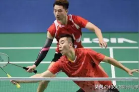 不会轮转还好意思说会羽毛球双打？图片