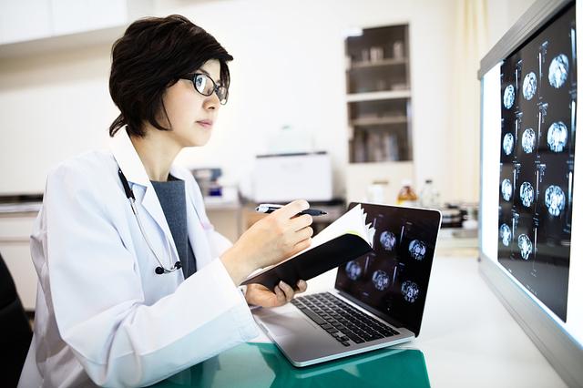 非角化型鳞癌胸腺