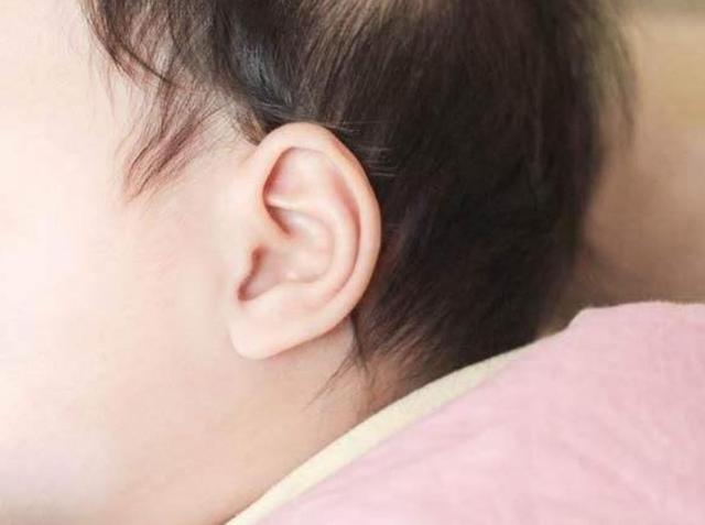 皮肤上像鸡皮疙瘩但是痒