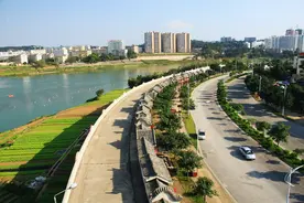 差距越来越大的兄弟省份，彼此相邻且共饮一江水，GDP却相差9万亿图片