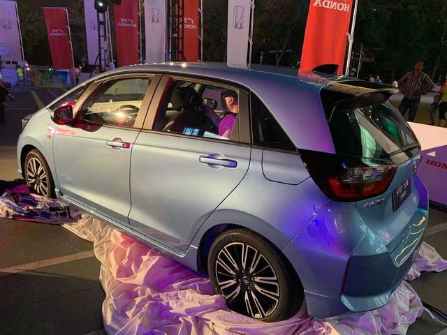 第四代飞度8.18万起售，六款车型选哪款？低配堪称“毛坯车”