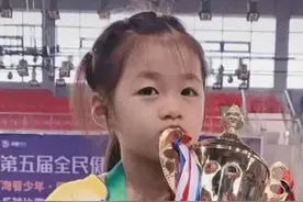 从5岁冠军女孩，展望我国乒乓球事业的美好前景图片