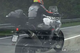 新车爆料：MV Agusta 950 ADV实车遭偷拍图片