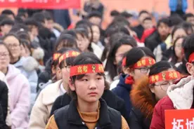 考生低分被厦门大学录取，得知学费和专业后，不想去学校报到了图片