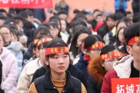 考生低分被厦门大学录取，得知学费和专业后，不想去学校报到了图片