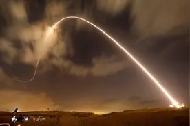 凌晨警报突然响起，铁穹防空系统迅速接战，以色列再次遇到了硬茬图片