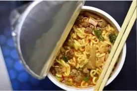 五种公认的垃圾食品公认“最脏”的5大零食，都是女孩的最爱。图片