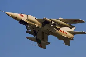 1971年氢弹投掷失败，飞行员宁愿粉身碎骨，也绝不跳伞图片