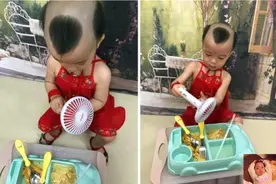 2岁“小暖男”走红，每天帮妈妈做饭很熟练，网友：别人家的孩子图片