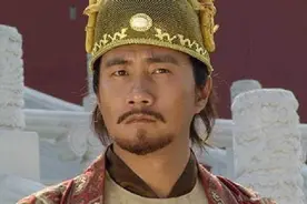 刘伯温讨水喝，女人故意往碗里撒了一把谷壳，刘伯温：她有大智慧图片