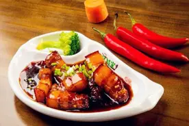 开车不能喝酒？做成啤酒五花肉，好吃营养，更不怕被查酒驾图片