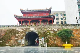 你们知道邵阳有哪些名人么？来逛这条“情人街”资江南路就知道了图片