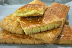 面粉里加2个鸡蛋，教你做老式大饼干，外酥里软，小时候的味道图片