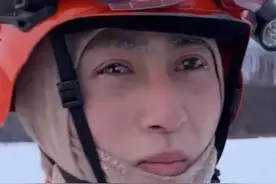 致敬！消防员雪地负重拉练啃冰冻牛奶图片