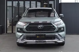 丰田RAV4，凌波玉的颜色非常帅气，你喜欢吗图片