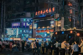 国内最好逛的地摊夜市：兰州正宁路，全国六大著名夜市之一图片