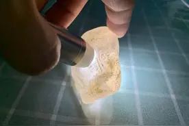 在路上捡到这些石头，千万别丢！3分钟教你，看它值不值钱图片