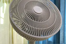 三伏天来了，空气循环扇哪家强？新晋网红AK vs 传统大牌艾美特图片