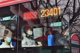 好消息！北京定制公交最低五折优惠延至6月底图片