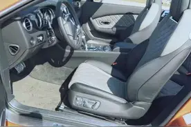 宾利欧陆4.0T GT S敞篷版两门跑车实拍图曝光 橙色车漆配21寸轮毂图片