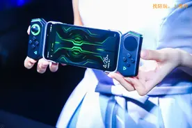 点男陪玩师好还是女陪玩师好？嘿侍君这样说图片