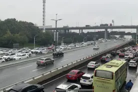 早安武汉丨常青高架好走了，附近居民却犯难，网友想了个办法图片