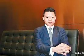 何猷亨被拍与前女友密会，守孝期间与陈滢一起吃饭，全程照顾周到图片