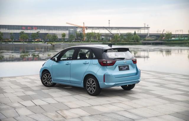 底盘/隔音/配置全面升级，自动挡8.18万起，全新一代飞度又要火了