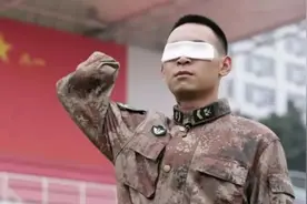 为救战友失去双眼和双臂，排雷英雄杜富国，会得到怎样的待遇？图片
