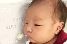 新生儿吃奶最怕五件事，妈妈没察觉娃却会不舒服，难怪会“吐奶”图片
