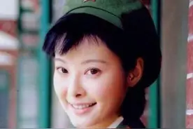 袁立：与富商纠缠12年，3婚2离，回归家庭实属无奈之举图片