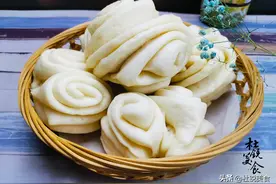 红楼梦美食揭秘，王熙凤娘家的乌鸡油花卷，女性再忙也要蒸来吃图片