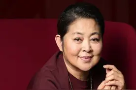 1999年深夜，倪萍突然跪到冯小刚面前请求帮助，到底发生了什么事图片