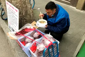 山东德州小伙患白血病才知道自己是被抱养，为了救他，生父、养父、继父都拼了图片